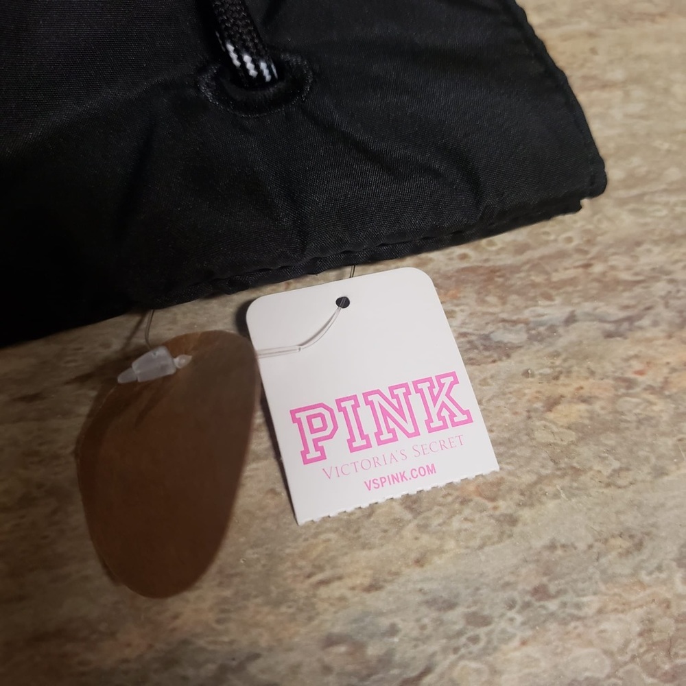 NWT Pink VS drawstring backpack - Picture 4 of 11